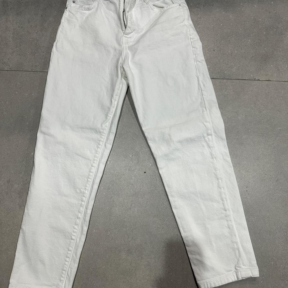Women's Zara White Straight Leg Jeans Sz 6
